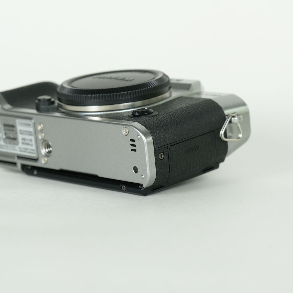 FUJIFILM X-T30