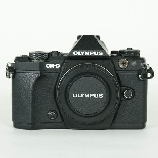 OLYMPUS OM-D E-M5 Mark IIを徹底解説。作例からおすすめレンズまで