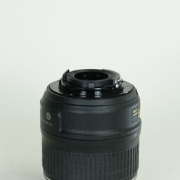 Nikon AF-S DX NIKKOR 18-55mm F3.5-5.6 G VR Nikon AF-S DX NIKKOR 18-55mm F3.5-5.6 G VR