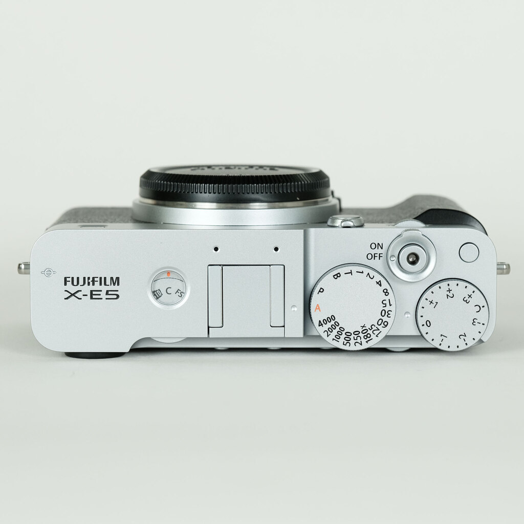 FUJIFILM X-E5