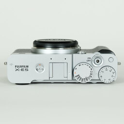 FUJIFILM X-E5