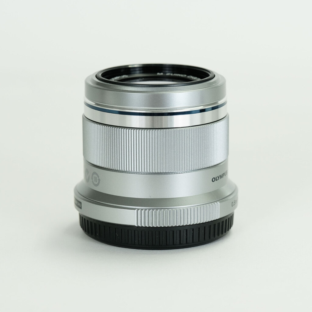 OLYMPUS M.ZUIKO DIGITAL 45mm F1.8