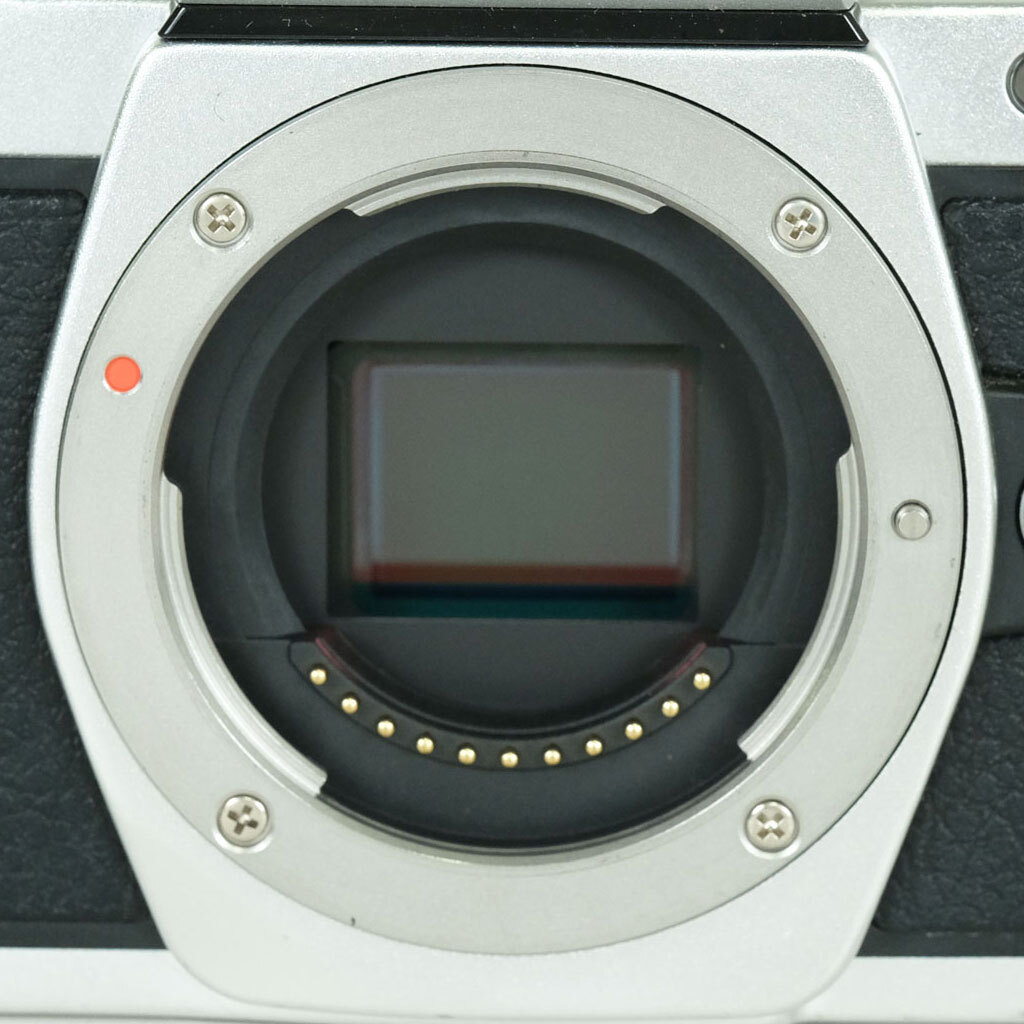 OLYMPUS OM-D E-M10 Mark II