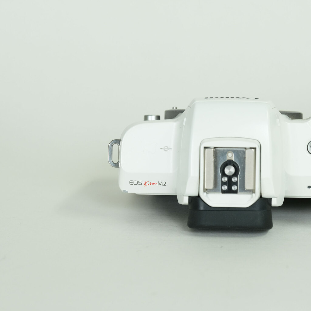 Canon EOS Kiss M2