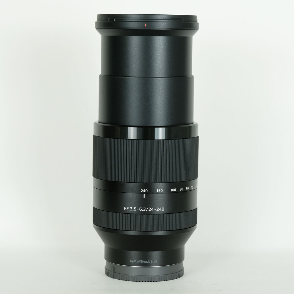 SONY FE 24-240mm F3.5-6.3 OSS SEL24240