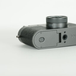 FUJIFILM X half X-HF1