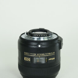 Nikon AF-S DX Micro NIKKOR 40mm f/2.8G Nikon AF-S DX Micro NIKKOR 40mm f/2.8G