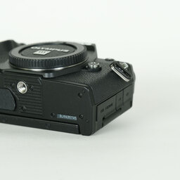 OLYMPUS OM-D E-M5 Mark III