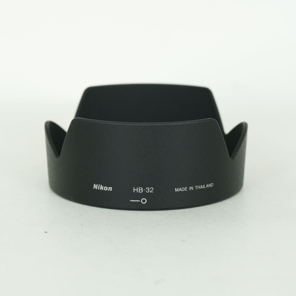 Nikon AF-S DX NIKKOR 18-140mm F3.5-5.6G ED VR Nikon AF-S DX NIKKOR 18-140mm F3.5-5.6G ED VR