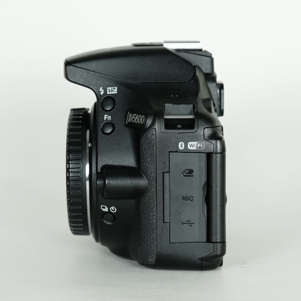 Nikon D5600