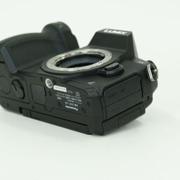 Panasonic LUMIX DMC-G8