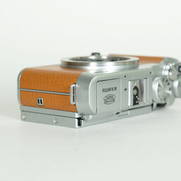 FUJIFILM X-A2 ボディ ブラウン