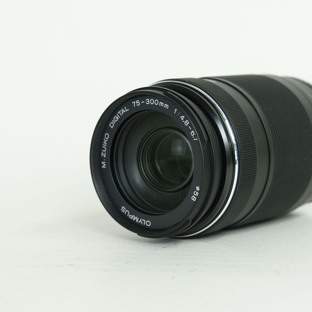OLYMPUS M.ZUIKO DIGITAL ED 75-300mm F4.8-6.7 II