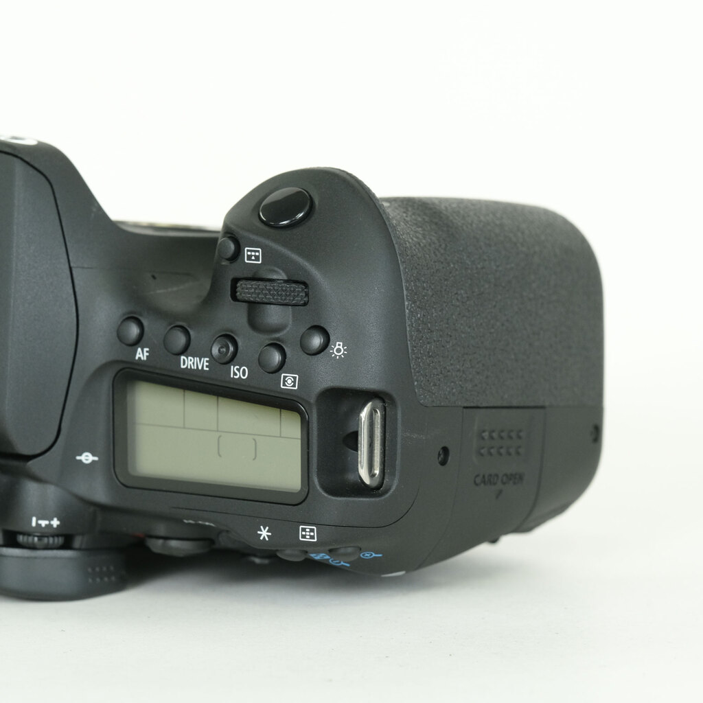 Canon EOS 90D