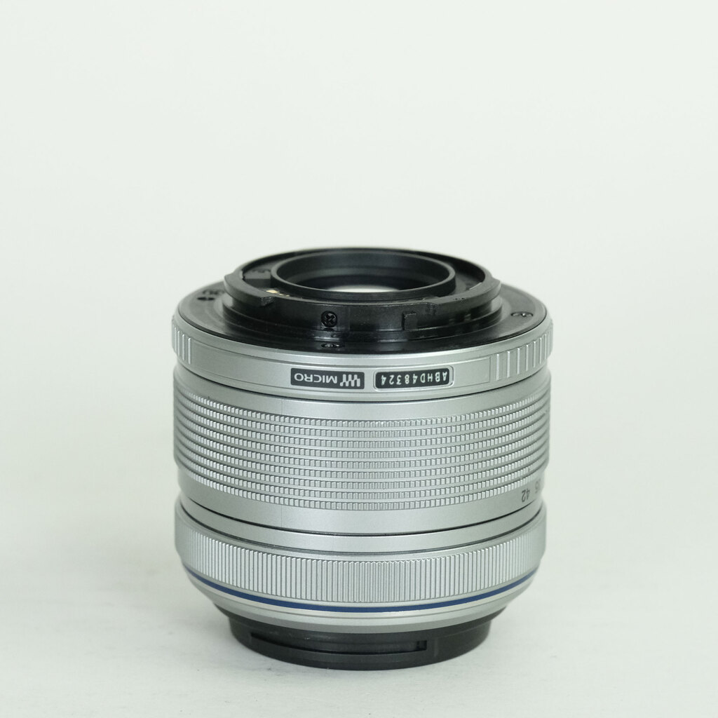 OLYMPUS M.ZUIKO DIGITAL 14-42mm F3.5-5.6IIR シルバー