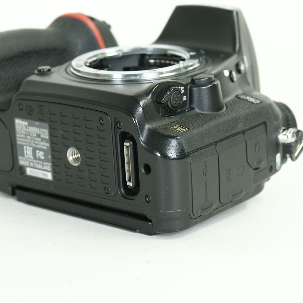 Nikon D750