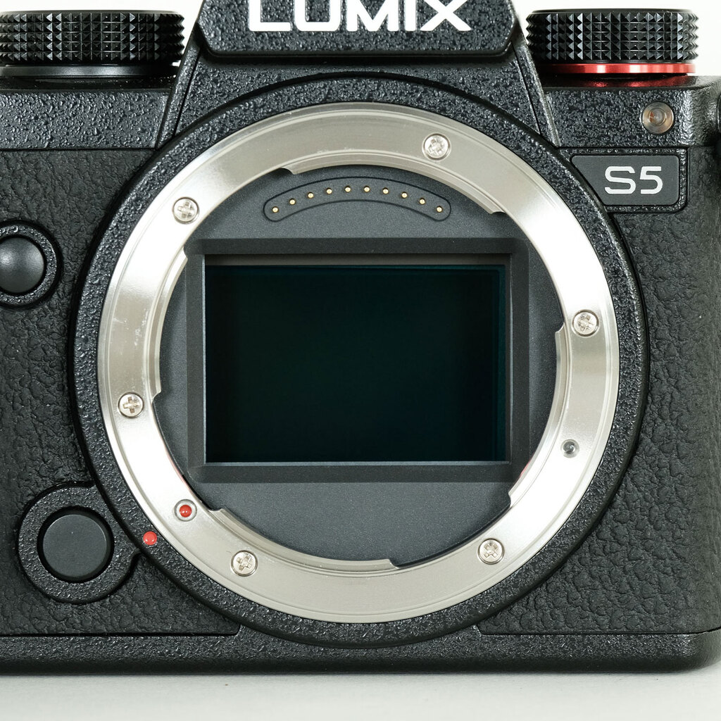 Panasonic LUMIX DC-S5