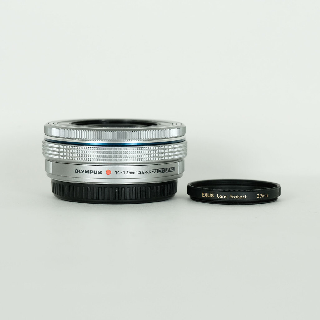OLYMPUS M.ZUIKO DIGITAL ED 14-42mm F3.5-5.6 EZ シルバー OLYMPUS M.ZUIKO DIGITAL ED 14-42mm F3.5-5.6 EZ シルバー