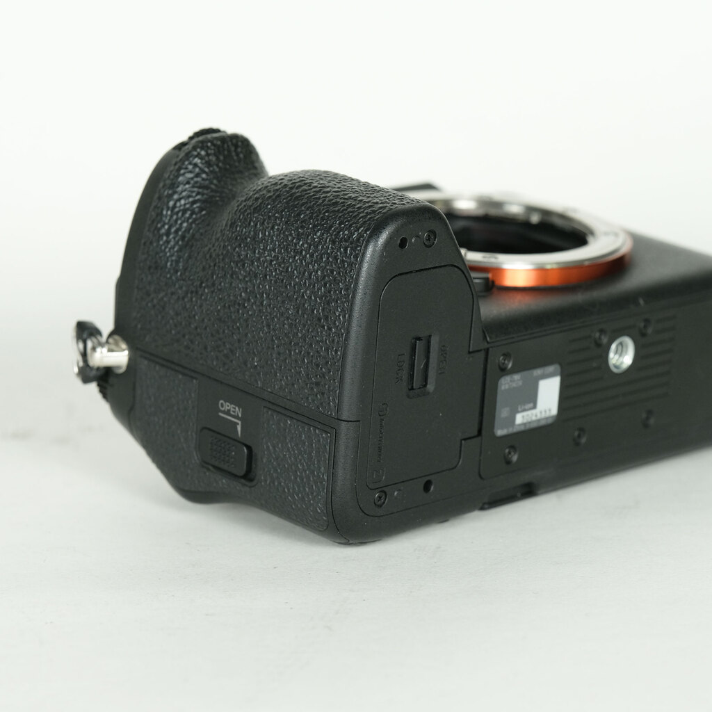 SONY α7 IV(ILCE-7M4) SONY α7 IV(ILCE-7M4)