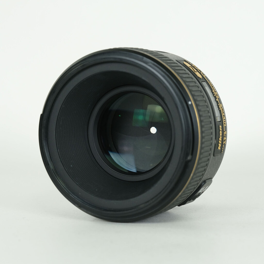 Nikon AF-S NIKKOR 58mm f/1.4G Nikon AF-S NIKKOR 58mm f/1.4G