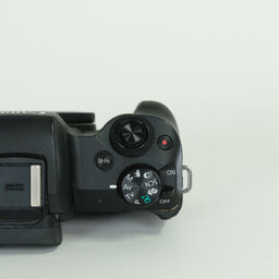 Canon EOS Kiss M Canon EOS Kiss M