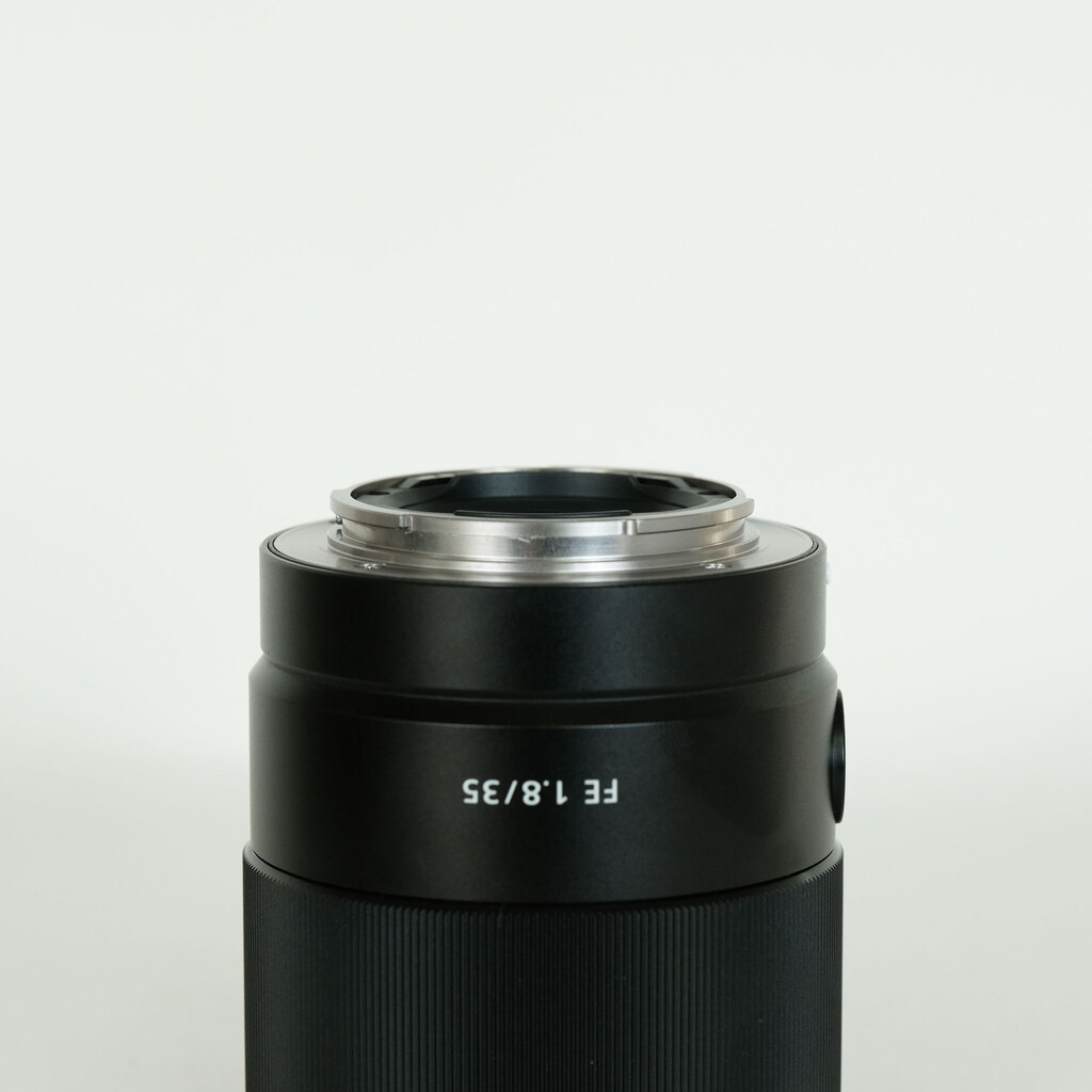 SONY FE 35mm F1.8 SEL35F18F SONY FE 35mm F1.8 SEL35F18F