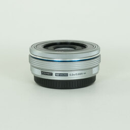 OLYMPUS M.ZUIKO DIGITAL ED 14-42mm F3.5-5.6 EZ シルバー OLYMPUS M.ZUIKO DIGITAL ED 14-42mm F3.5-5.6 EZ シルバー