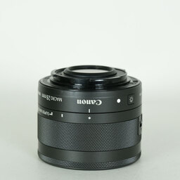 Canon EF-M28mm F3.5 マクロ IS STM