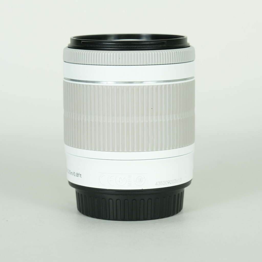 Canon EF-S18-55mm F3.5-5.6 IS STM ホワイト