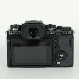 FUJIFILM X-T4