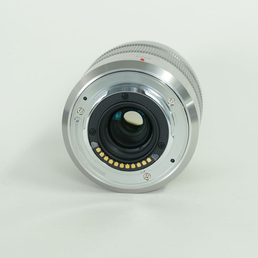 Panasonic LUMIX G VARIO 45-150mm / F4.0-5.6 ASPH. / MEGA O.I.S.