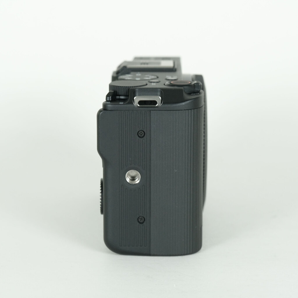 Canon EOS R50 V [�{�f�B]