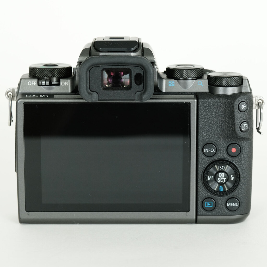 Canon EOS M5