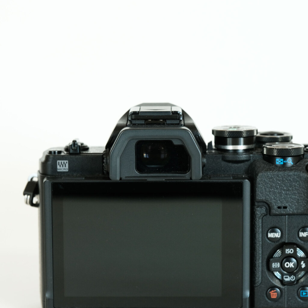 OLYMPUS OM-D E-M10 Mark IVの出品 | ONE SCENE（ワンシーン）