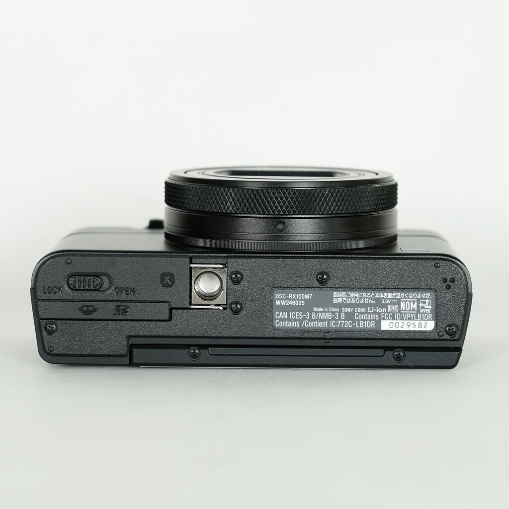 SONY Cyber-shot DSC-RX100M7 SONY Cyber-shot DSC-RX100M7