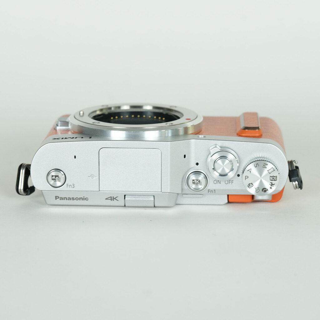 Panasonic LUMIX DC-GF90 ボディ オレンジ