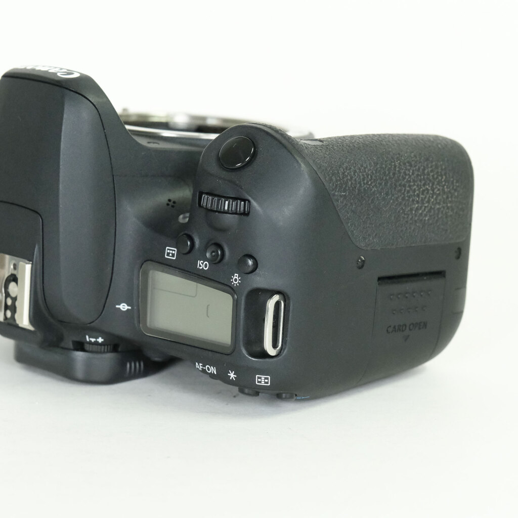 Canon EOS 9000D