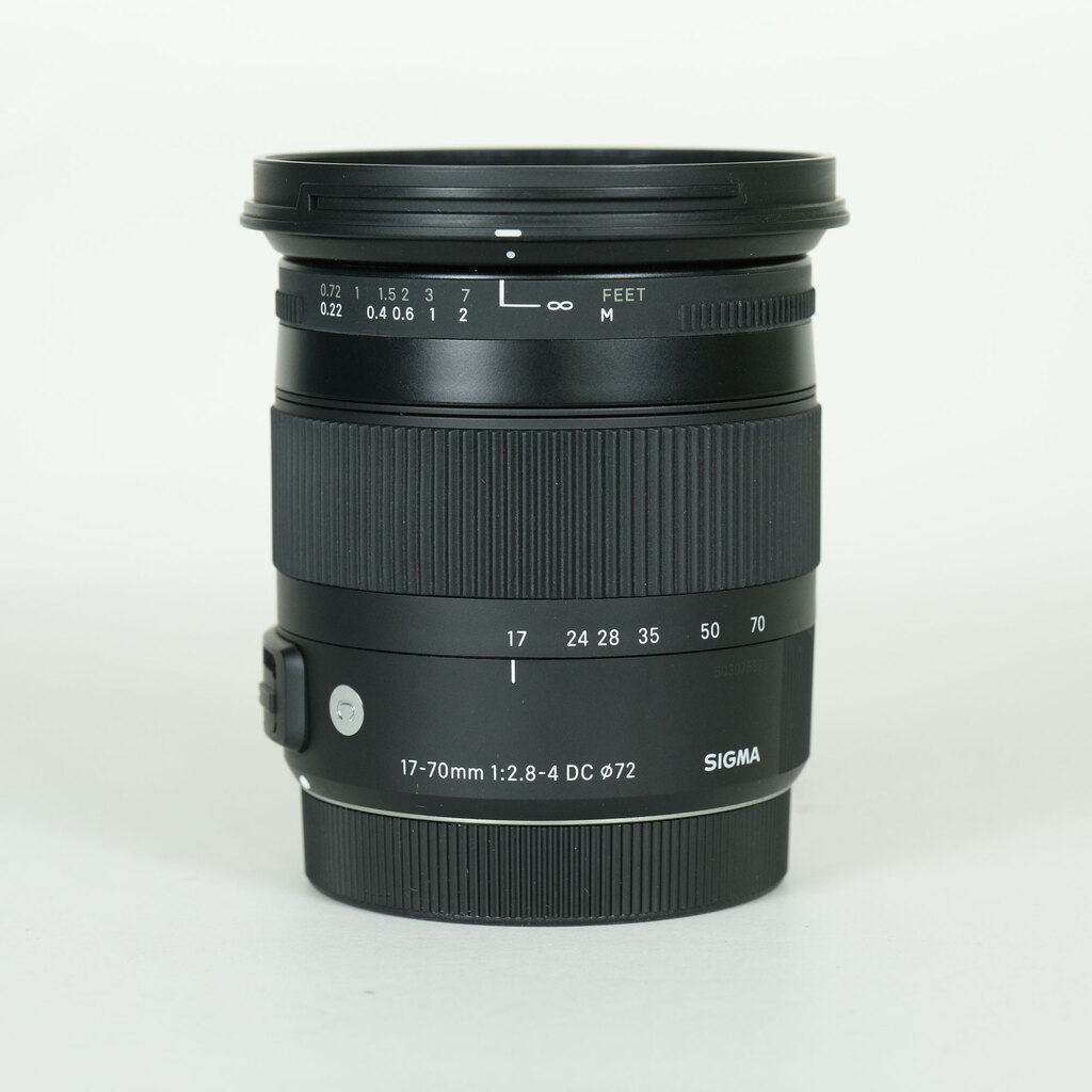 SIGMA 17-70mm F2.8-4 DC MACRO OS HSM | Contemporary [�L���m��EF�p]