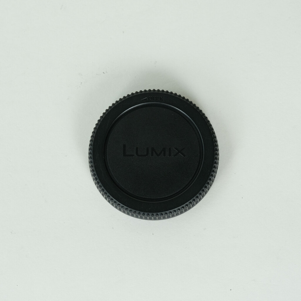 Panasonic LUMIX G VARIO 100-300mm / F4.0-5.6 II / POWER O.I.S. Panasonic LUMIX G VARIO 100-300mm / F4.0-5.6 II / POWER O.I.S.