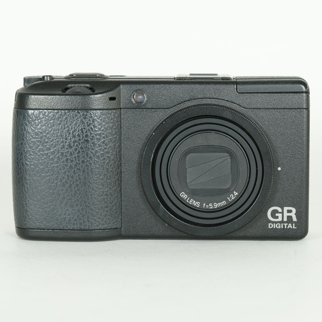 RICOH GR DIGITAL II