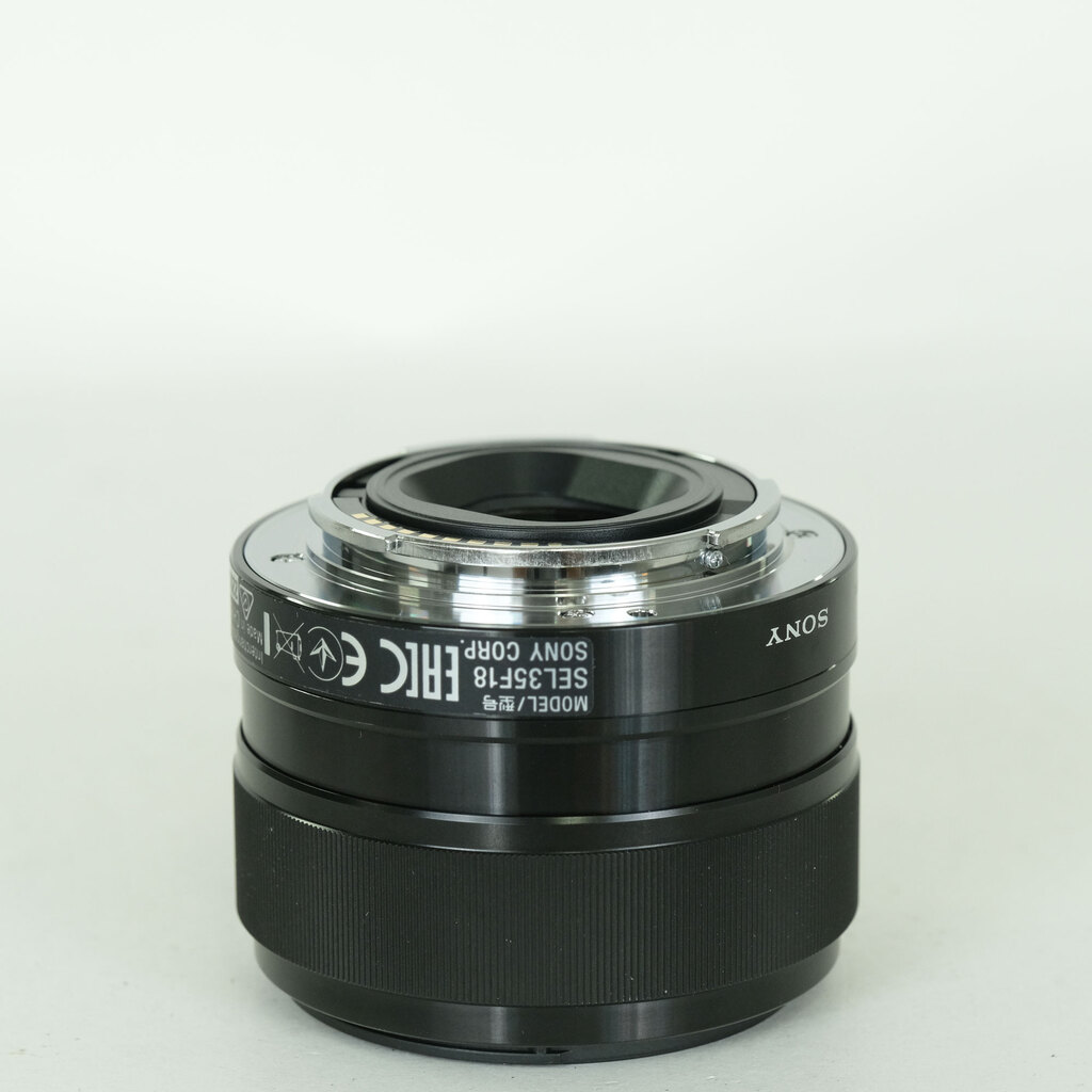 SONY E 35mm F1.8 OSS SEL35F18