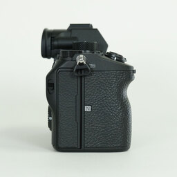 SONY α7 III（ILCE-7M3）