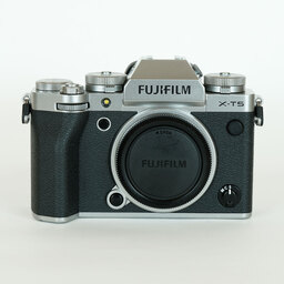 FUJIFILM X-T5 FUJIFILM X-T5
