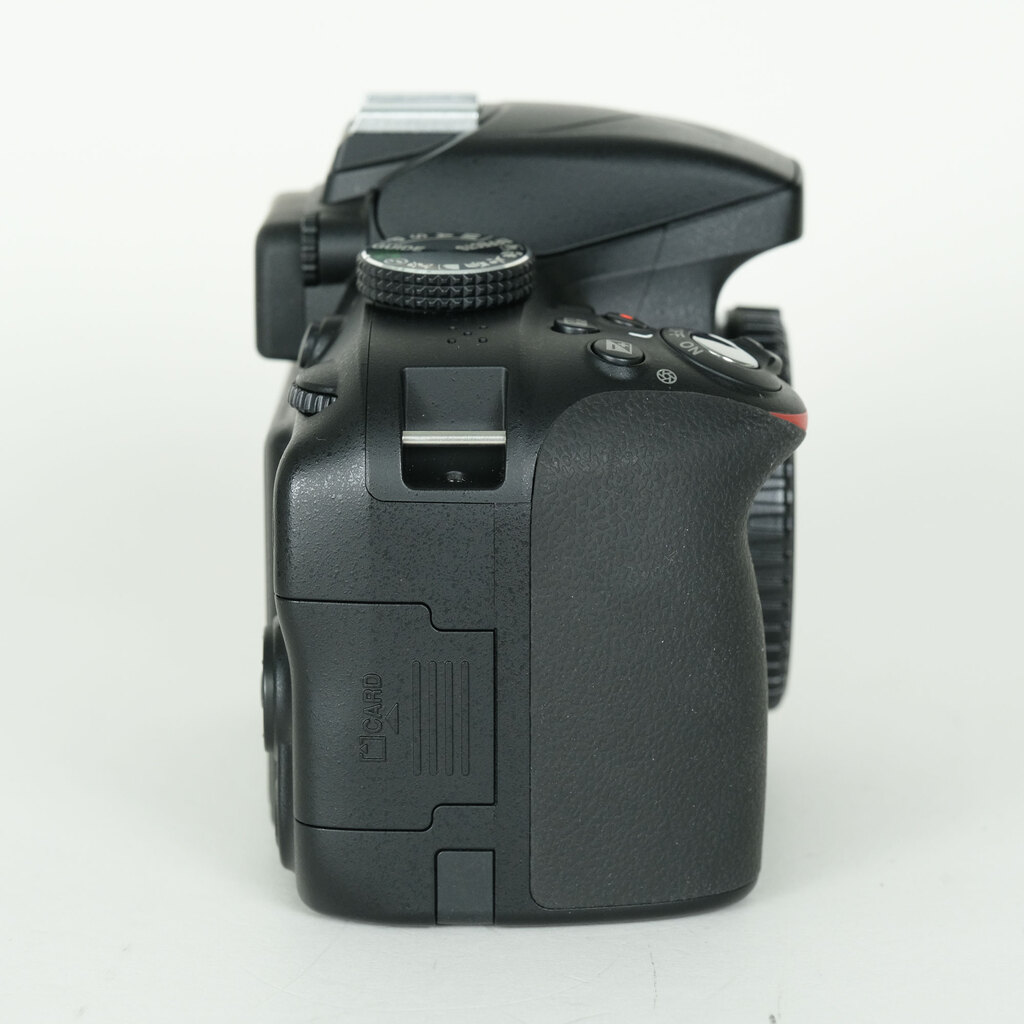 Nikon D3300の出品 | ONE SCENE（ワンシーン）