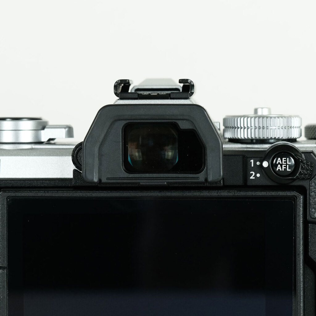 OLYMPUS OM-D E-M5 Mark III