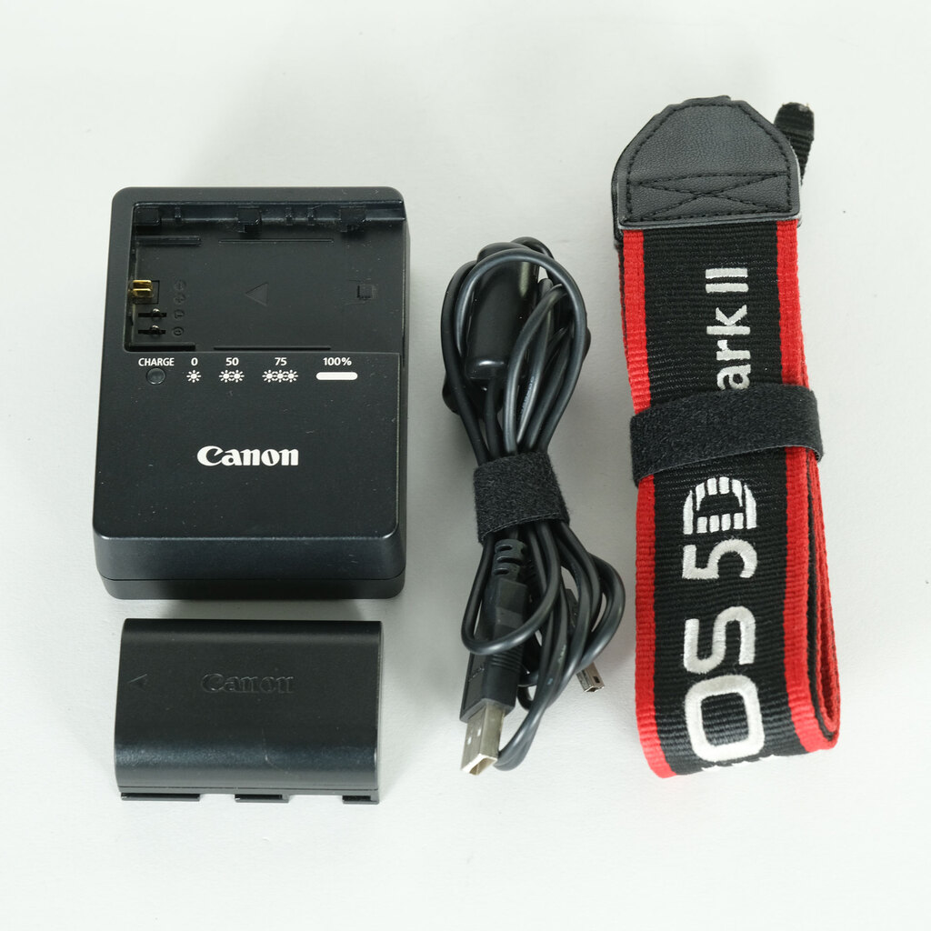 Canon EOS 5D MarkII ボディ Canon EOS 5D MarkII ボディ