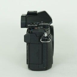 OLYMPUS OM-D E-M5 Mark II