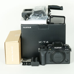 FUJIFILM X-T4