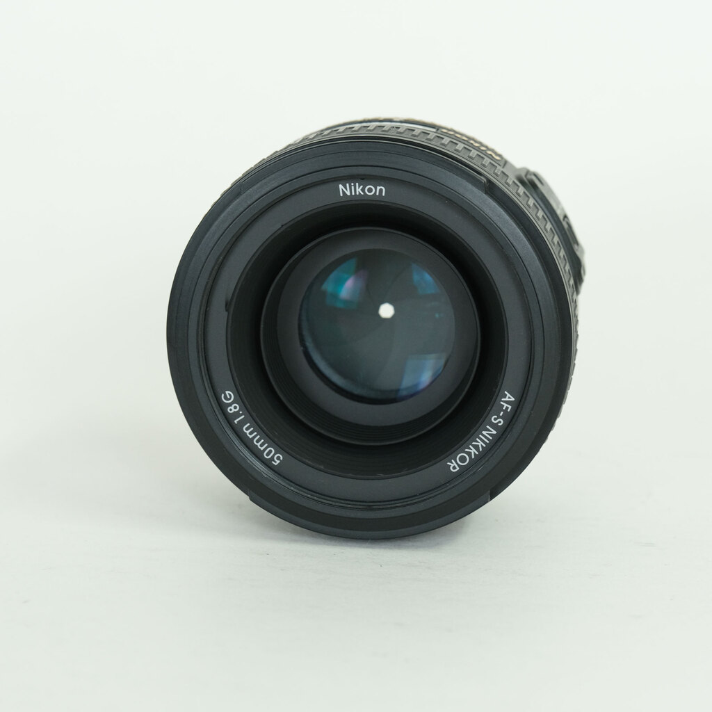 Nikon AF-S NIKKOR 50mm f/1.8G Nikon AF-S NIKKOR 50mm f/1.8G