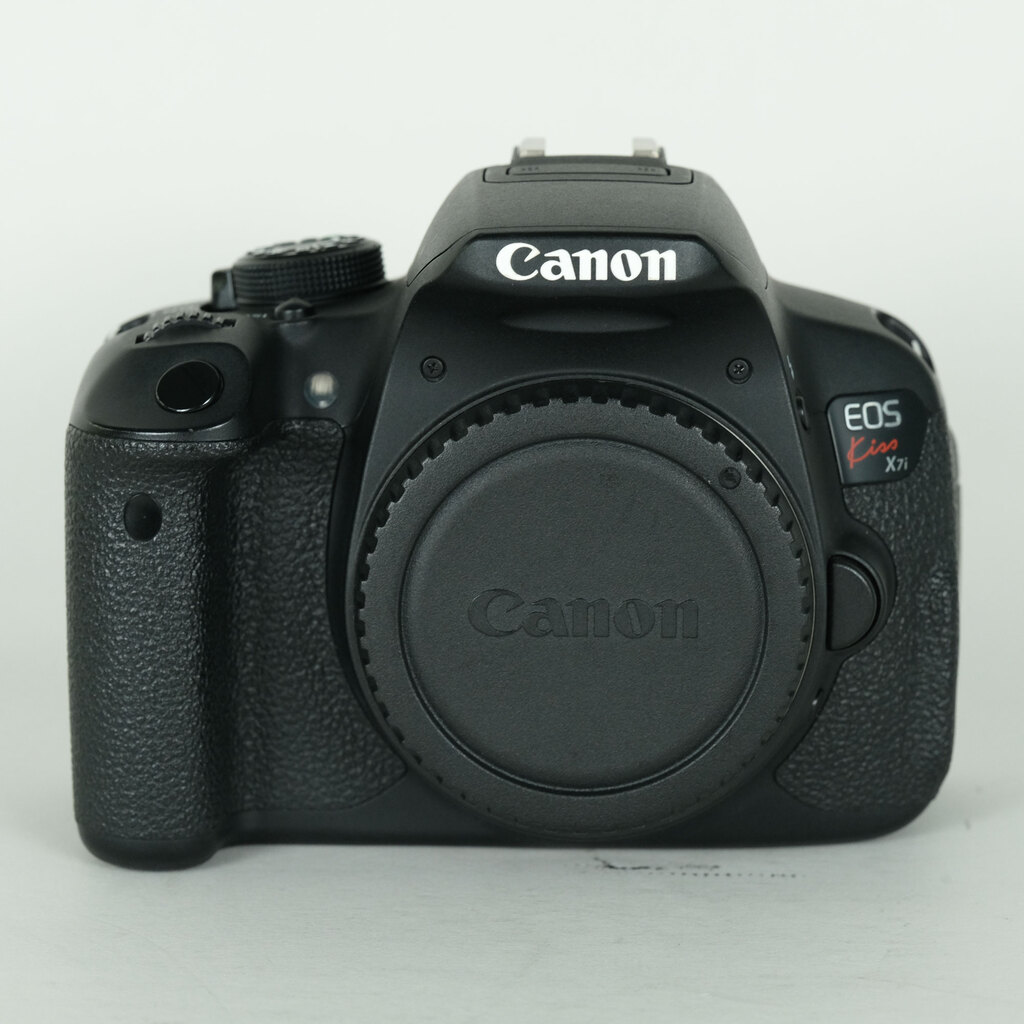 Canon EOS Kiss X7i Canon EOS Kiss X7i